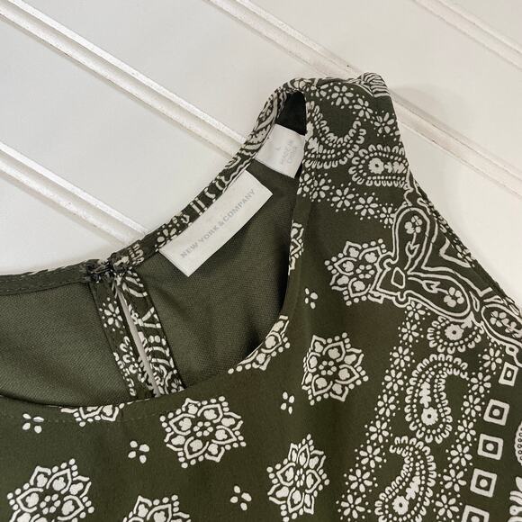 New York & Company Green Maxi Romper Paisley Sleeveless Open Back Size L - Picture 4 of 8